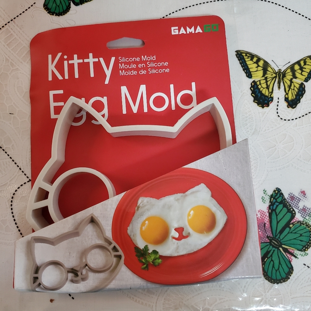 NWOT Kitty Egg Mold by Gamago